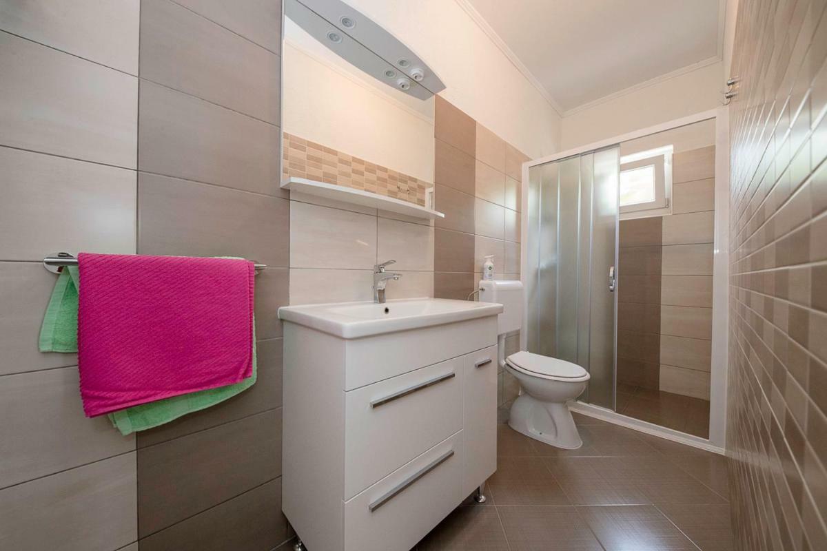Apartman Jasmina Banjol Exterior photo