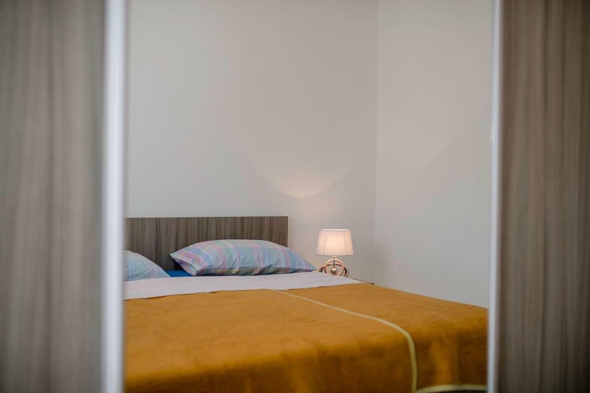 Apartman Jasmina Banjol Exterior photo